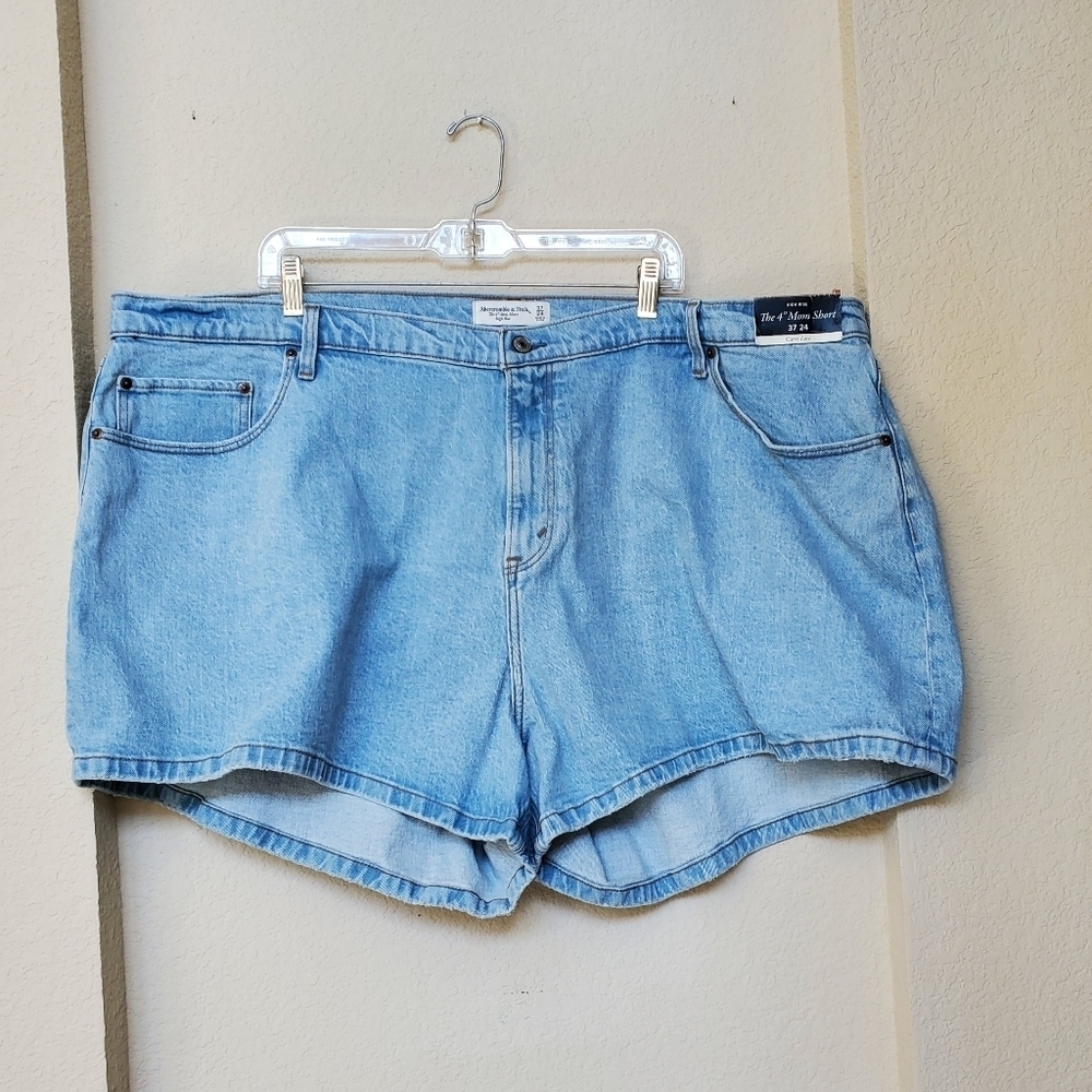 Abercrombie and Fitch Plus Size Denim Shorts.  Size 37/24 - Picture 1 of 6